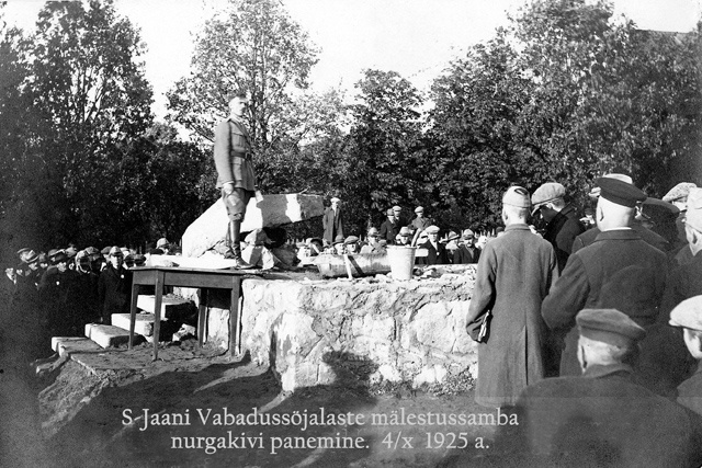 Vabadussõja mälestussamba nurgakivi panemine