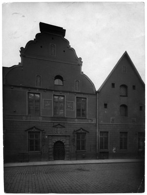 Long tn 26, Blackhead Brotherhood building facade view of NW  duplicate photo