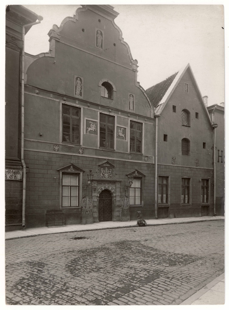 Long tn 26, Blackhead Brotherhood building view of N