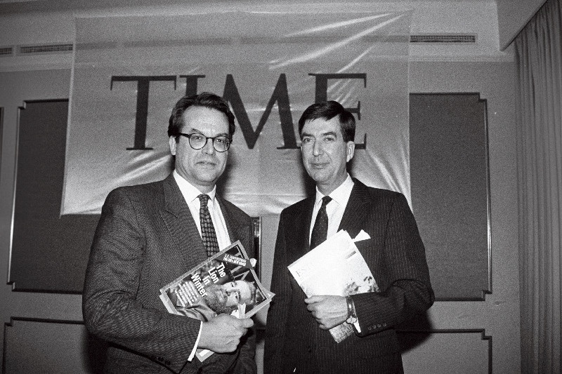 Meediakontserni Time Euroopa osakonna president Robert Crozier (vasakul) ja esindaja Kenneth H. Reincke Time Magazine presentatsioonil Tallinnas.