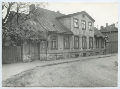 Tartu. Building Struve tn. 2  similar photo