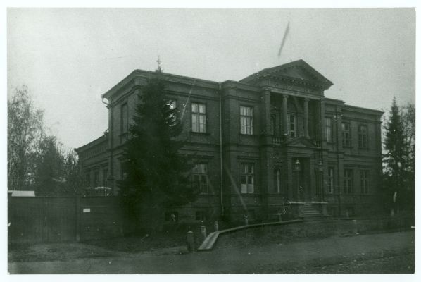 Corporate Rotalia and Estonia building Star t.