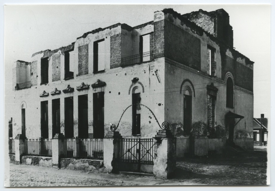 Tartu. Ruins of the building of the corporation "Sakala" Veski t. 69 May 7, 1945.