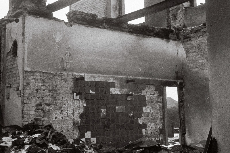 Ühingu Eesti Lihaeksport hoone varemed Jõgeva tänaval.