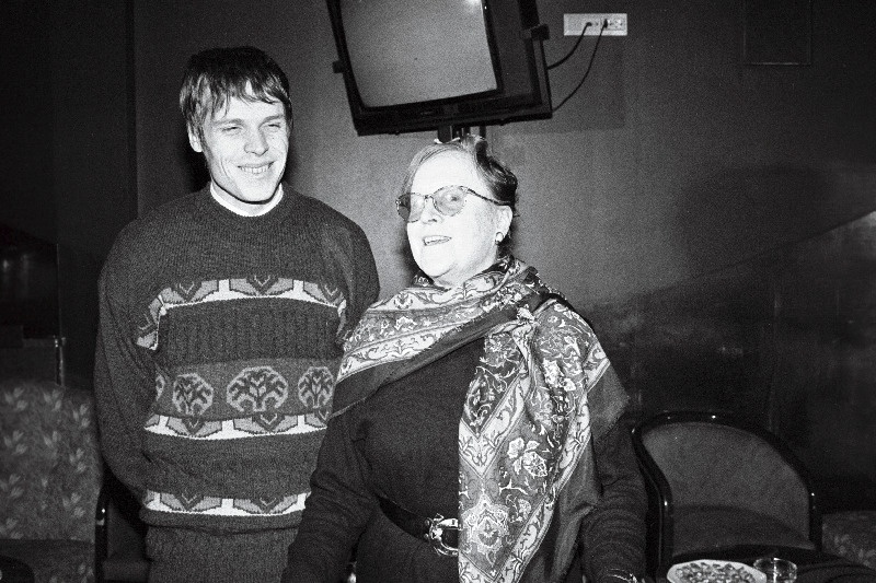 Pekka Salmi kirjanduspreemia laureaadid Hasso Krull ja Fanny de Sivers.