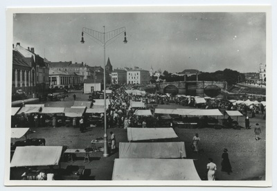 Tartu. Market near Emajõe in front of the sprayhouse  duplicate photo