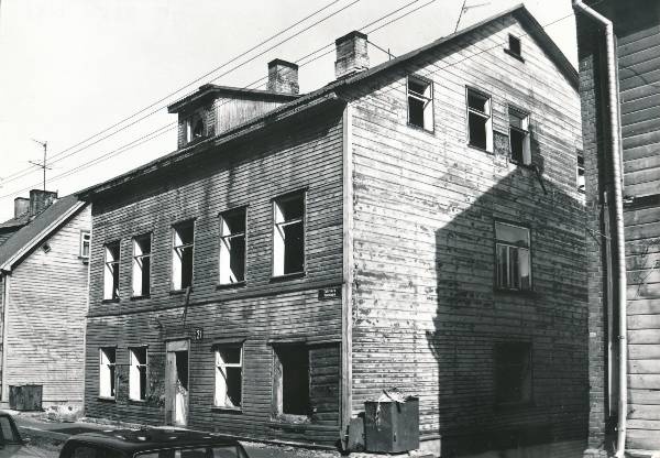 Linnavaade. Tähtvere tn 21 Tartus 1992a.