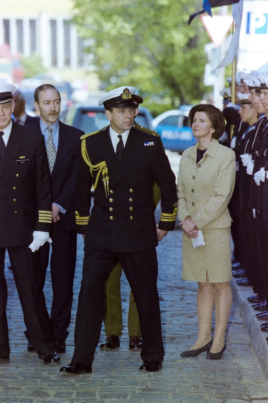 Tema Kuningliku Kõrguse Prints Andrew, Yorki Hertsogi  (vasakult 3.) saabumine Tallinna.