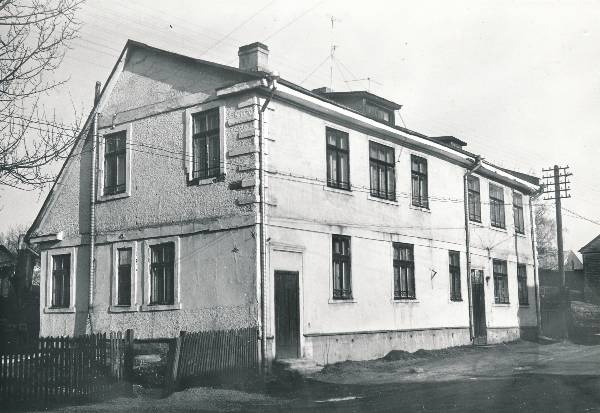 Linnavaade. Oa 11a Tartus 1992a.