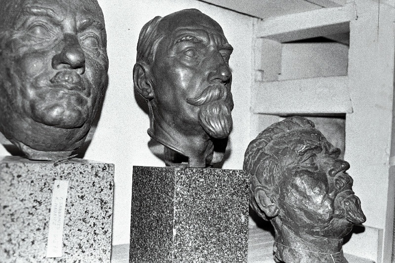 ENSV Kunstimuuseumi maalifond. F. Sannamehe loodud Jaan Tõnissoni portree.