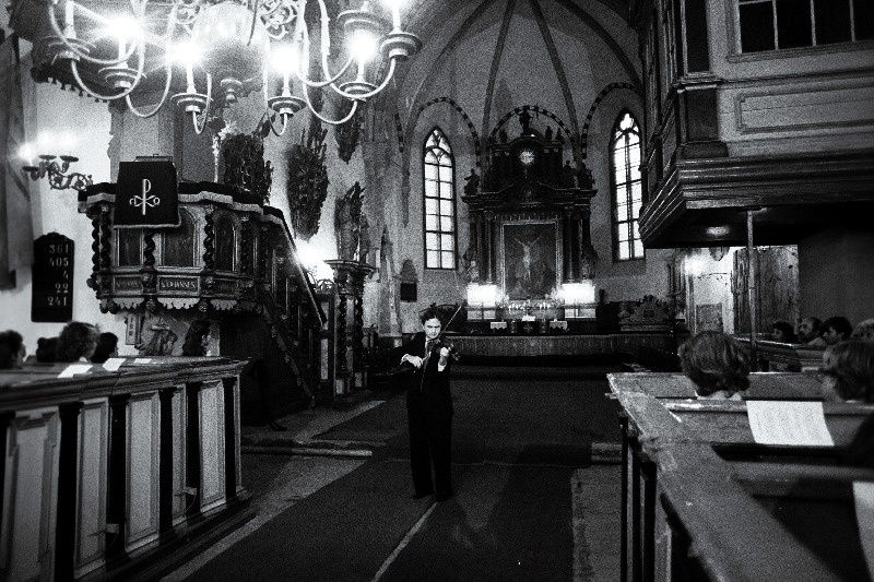 "Musical days with idriart", viiuldaja M. Pogačuk.